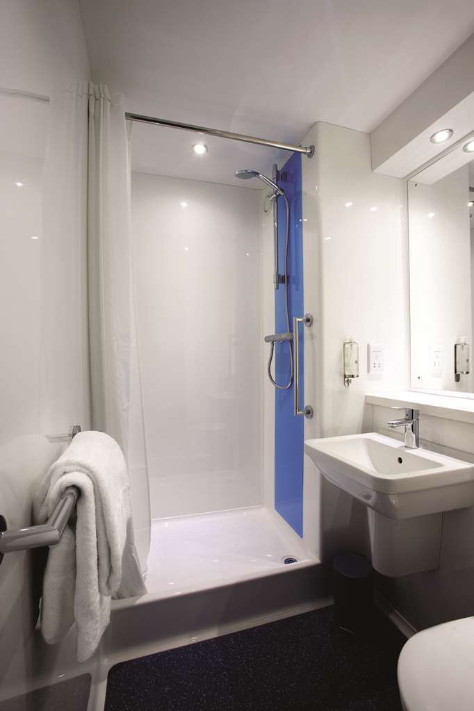 Travelodge Cheltenham Rom bilde